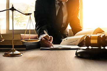 choosing the right business litigation attorney in Georgia